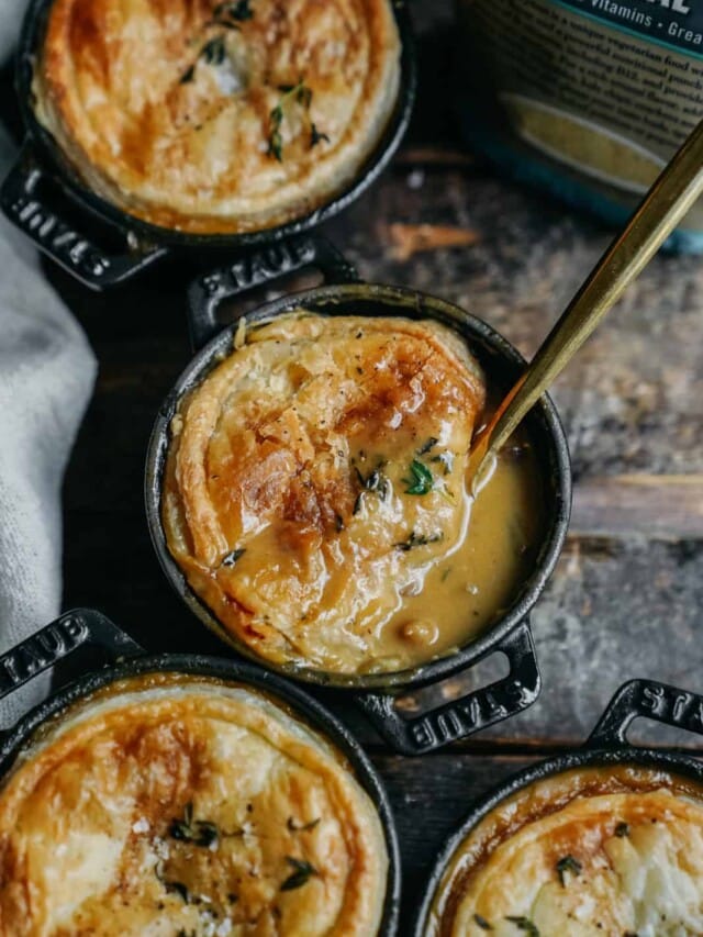 Vegan Cream of Mushroom Pot Pie: Flaky Crust & Creamy Filling